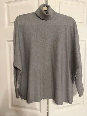Alfani Gray Turtleneck, Petite Medium, Good Condition